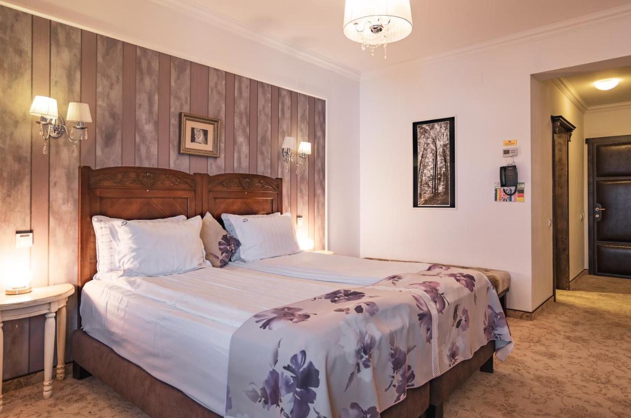 Conacul Bratescu Hotel Bran  Ngoại thất bức ảnh
