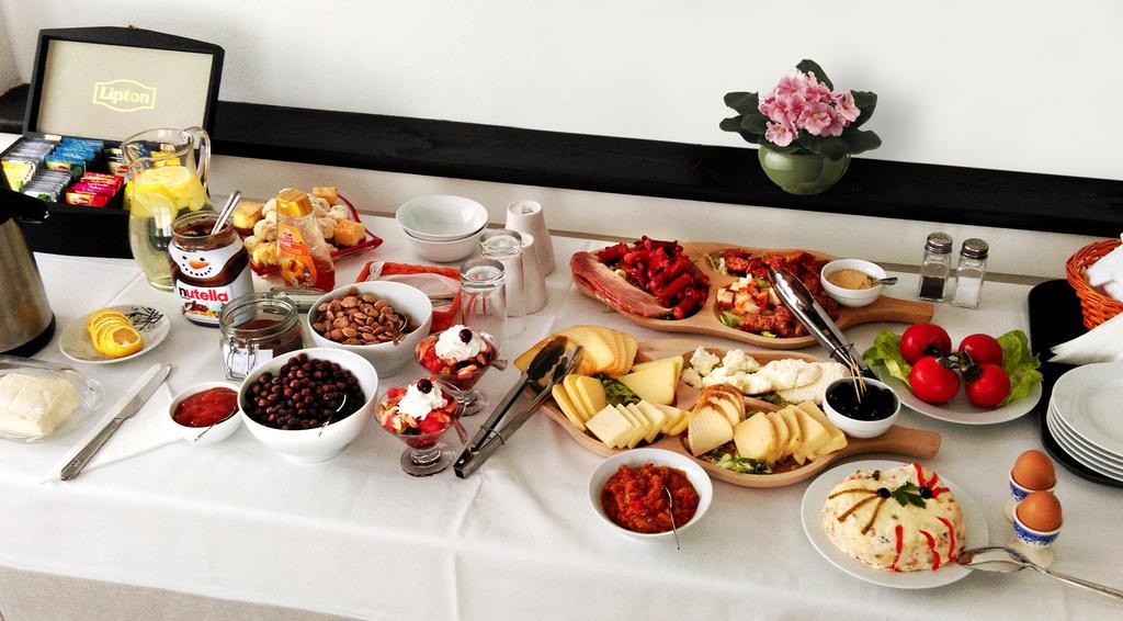 Conacul Bratescu Hotel Bran  Ngoại thất bức ảnh