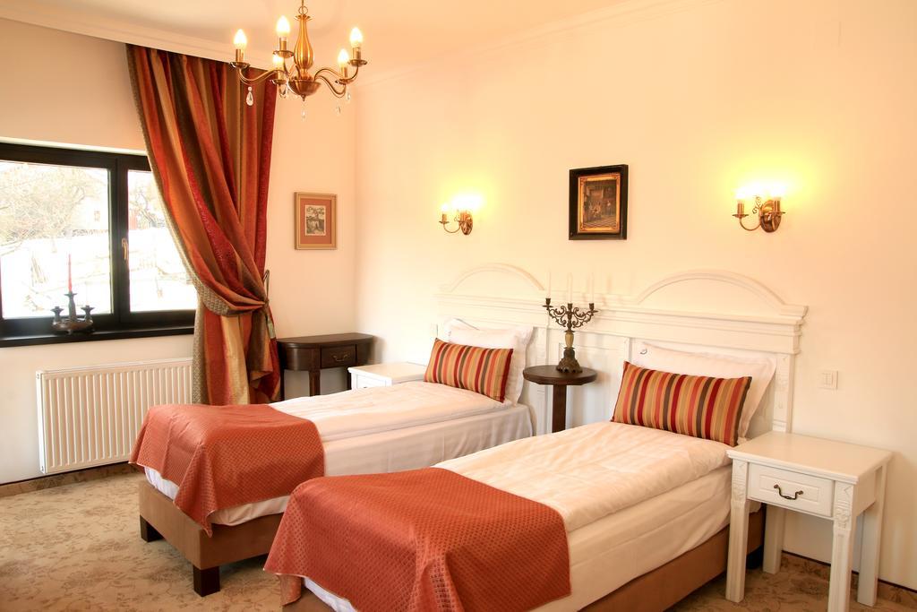 Conacul Bratescu Hotel Bran  Phòng bức ảnh