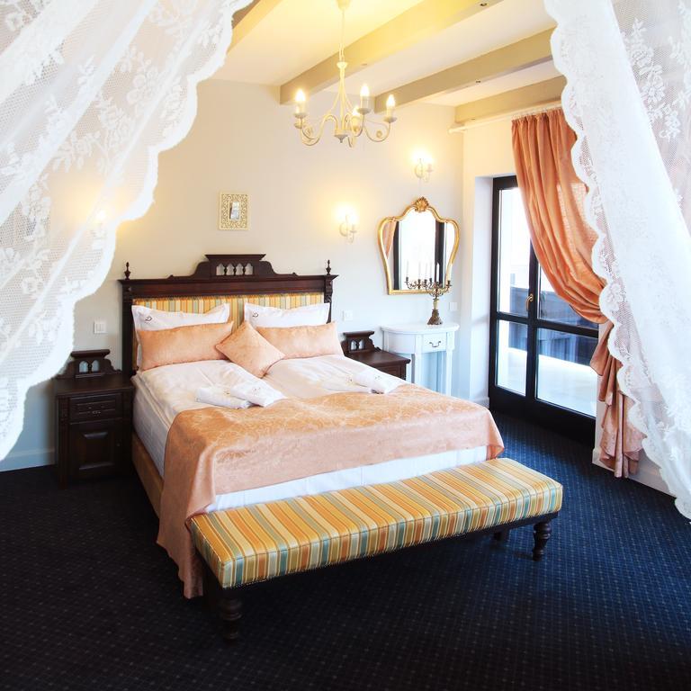 Conacul Bratescu Hotel Bran  Phòng bức ảnh
