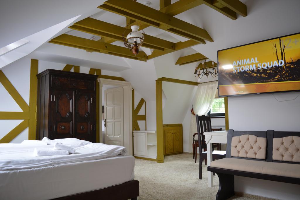 Conacul Bratescu Hotel Bran  Ngoại thất bức ảnh